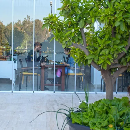 Ferah Hotel